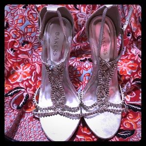 Silver bakers libbi heels size 7.5